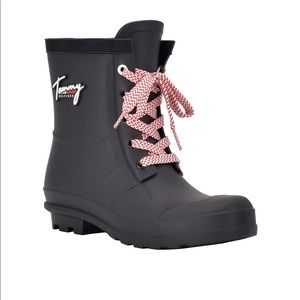 TOMMY HILFIGER
Women's Tamar Rain Booties